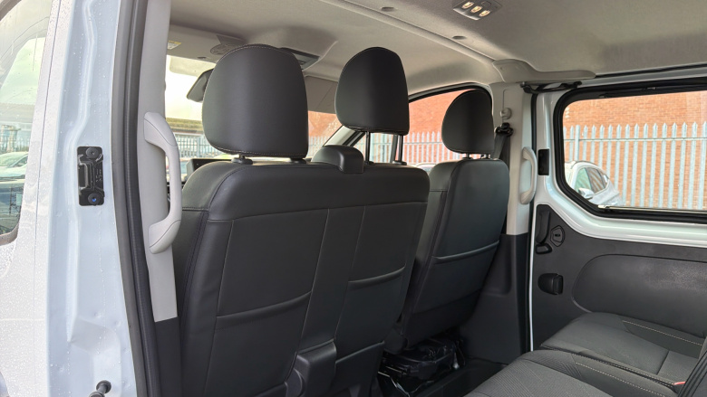 Renault Trafic Lwb Diesel LL30 Blue dCi 150 Extra [Safety] Crew Van